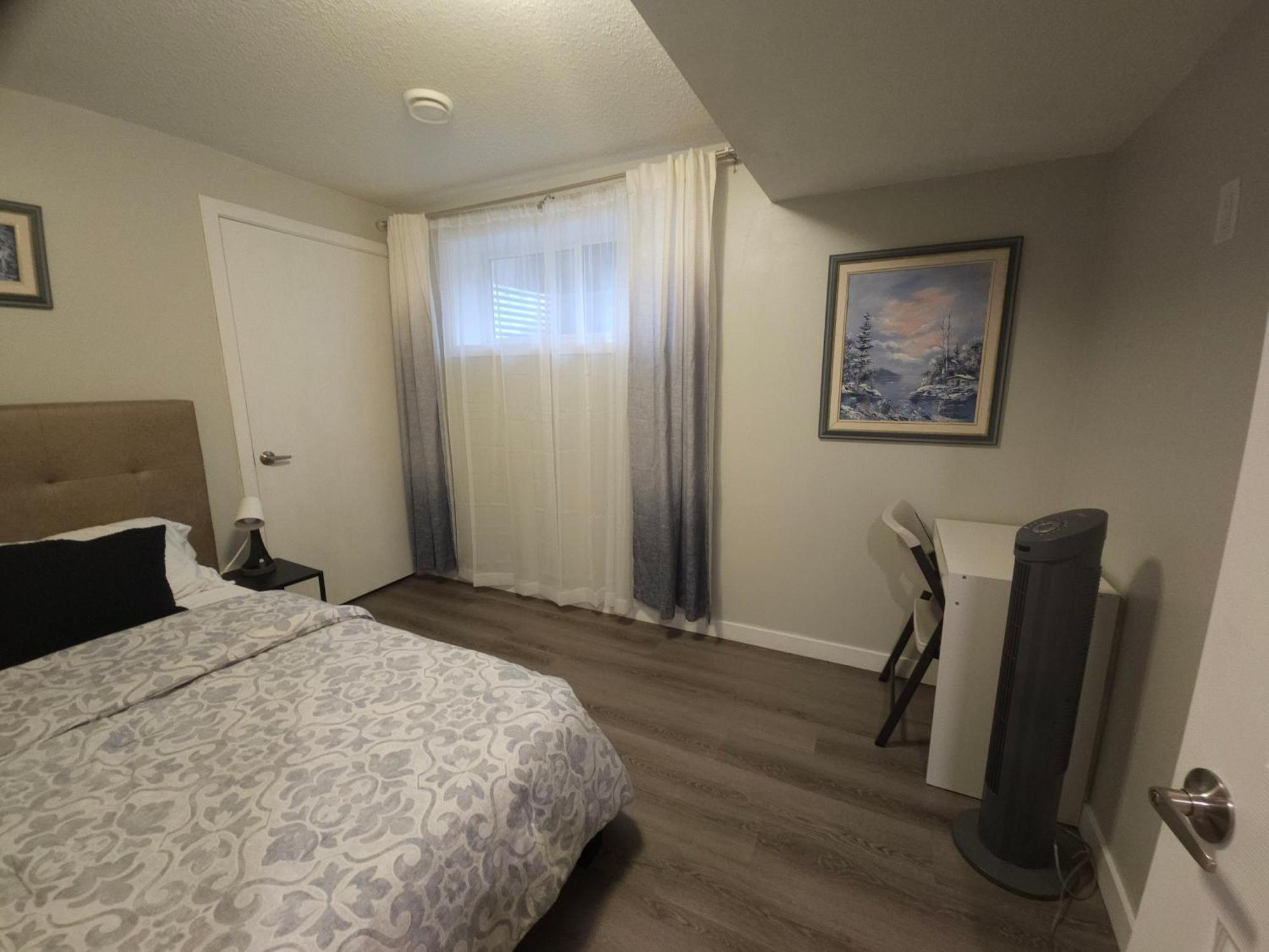Cozy 2 Bedroom Suite, Queen Beds, Near The Airport Edmonton Exterior photo