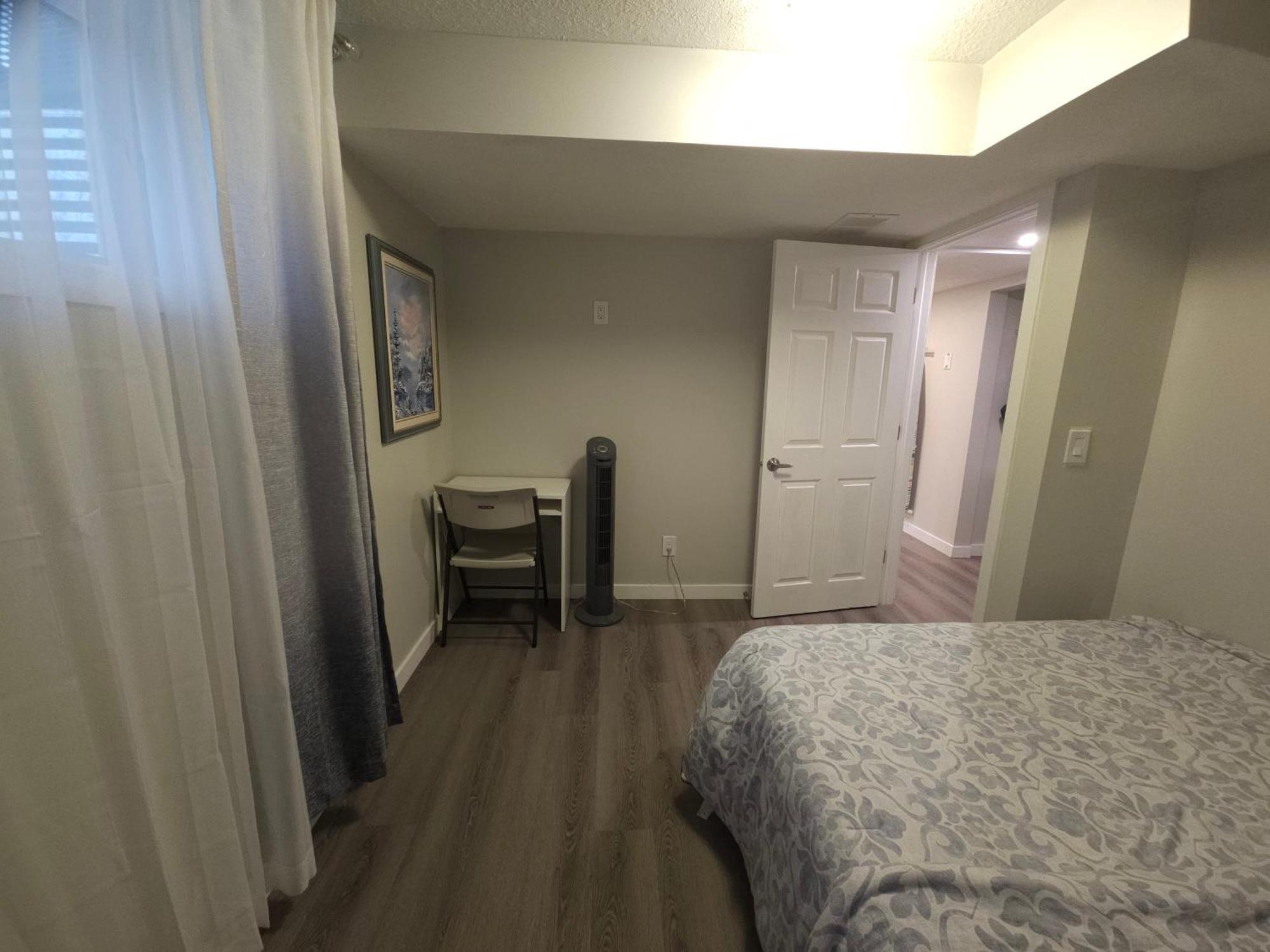 Cozy 2 Bedroom Suite, Queen Beds, Near The Airport Edmonton Exterior photo