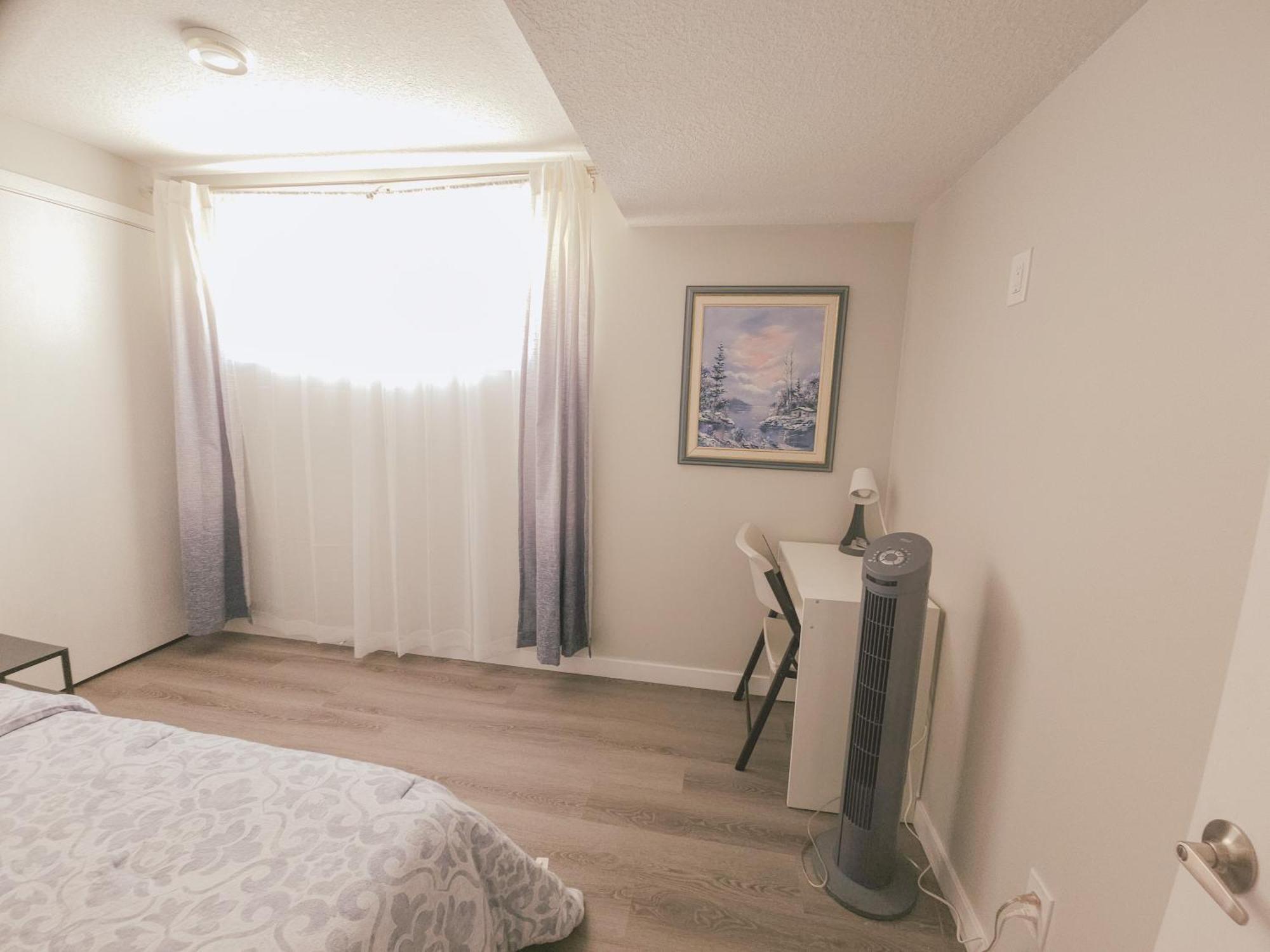Cozy 2 Bedroom Suite, Queen Beds, Near The Airport Edmonton Exterior photo